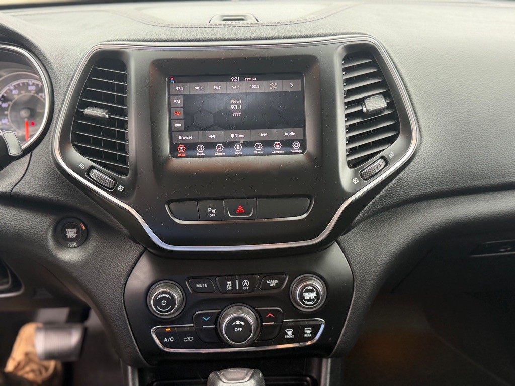 2019 Jeep Cherokee Image 19