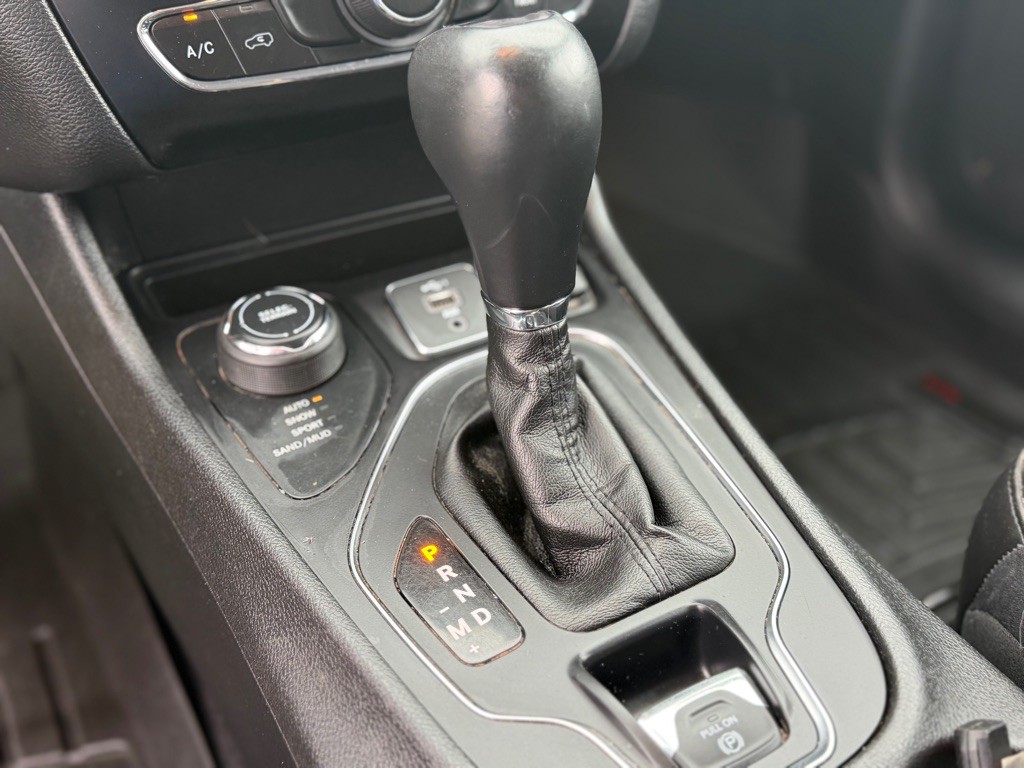 2019 Jeep Cherokee Image 22