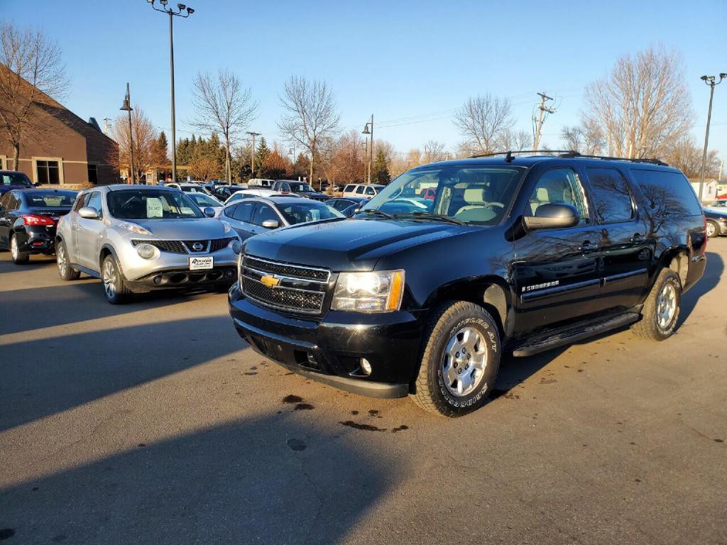 2007 Chevrolet Suburban Image 2