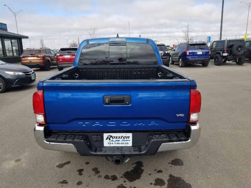2017 Toyota Tacoma Image 7