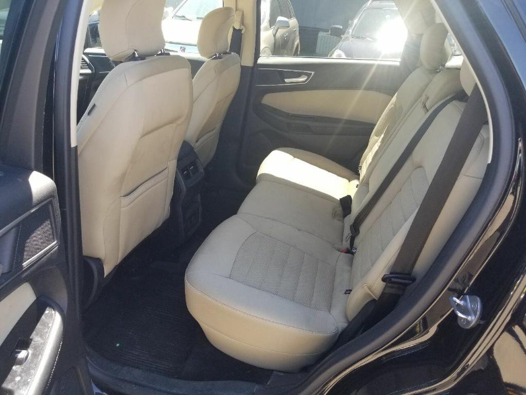 2017 Ford Edge Image 10