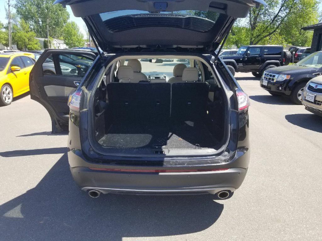 2017 Ford Edge Image 11