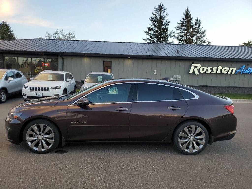 2016 Chevrolet Malibu Image 1