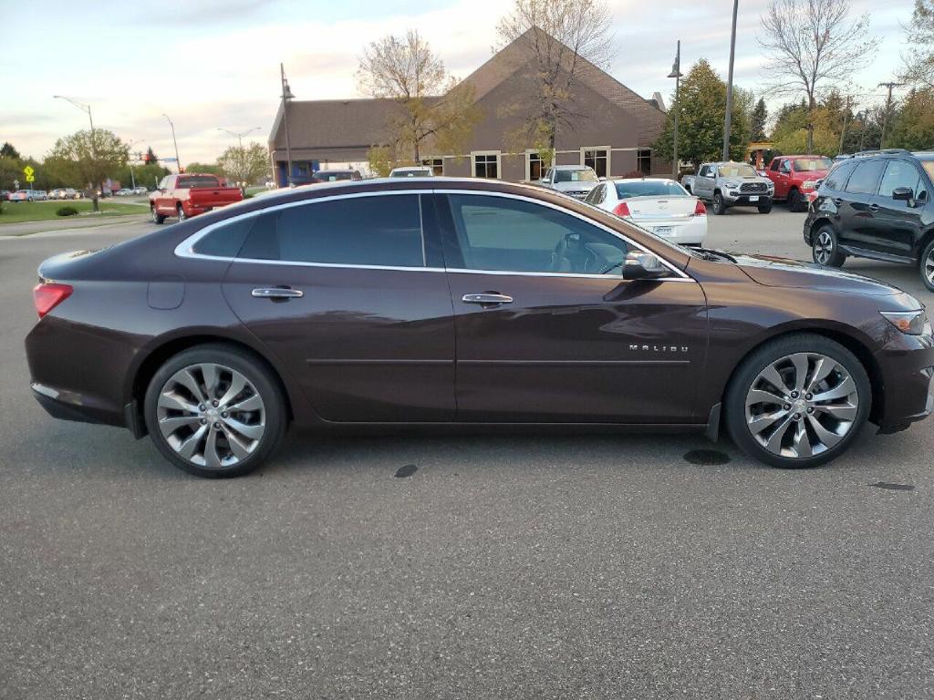 2016 Chevrolet Malibu Image 5