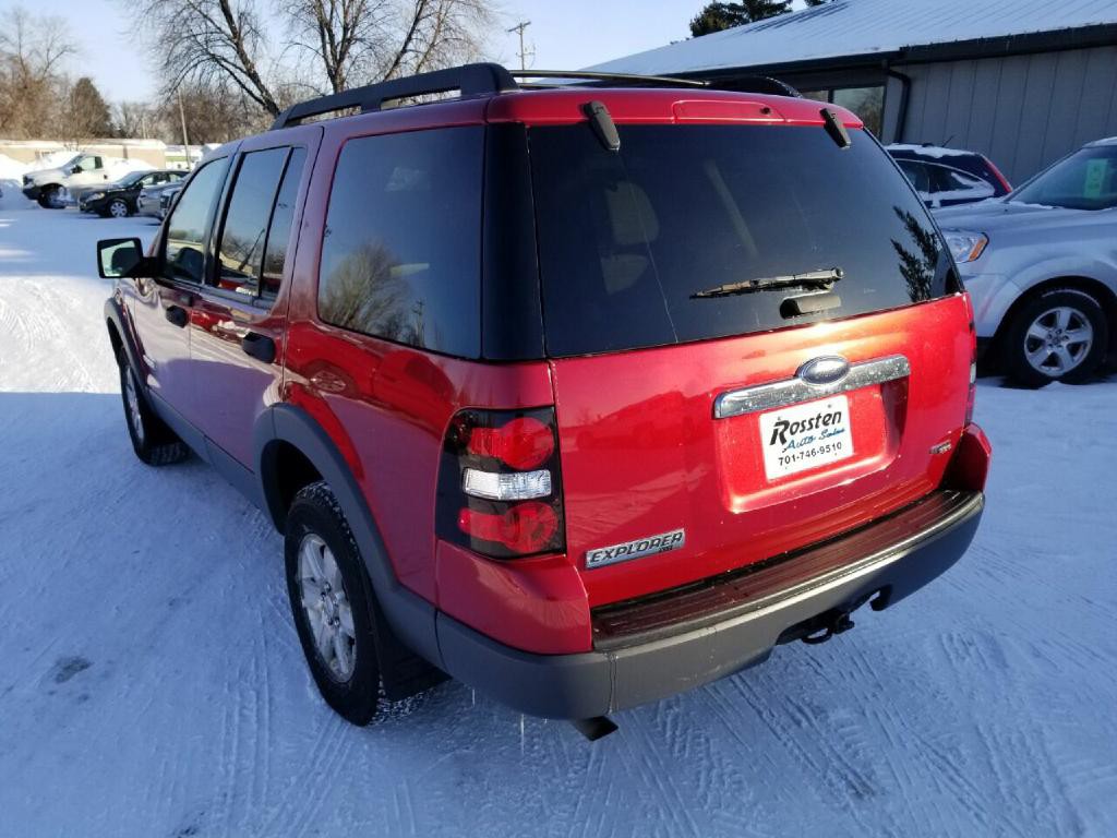 2006 Ford Explorer Image 8