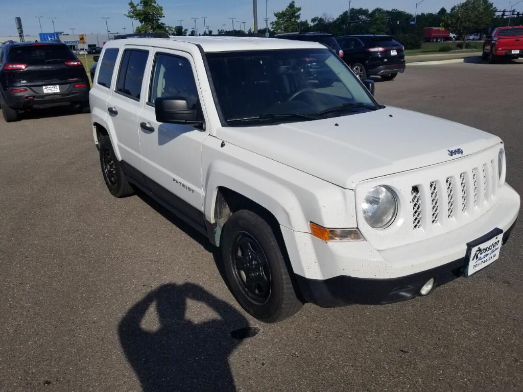 2016 Jeep Patriot Image 2