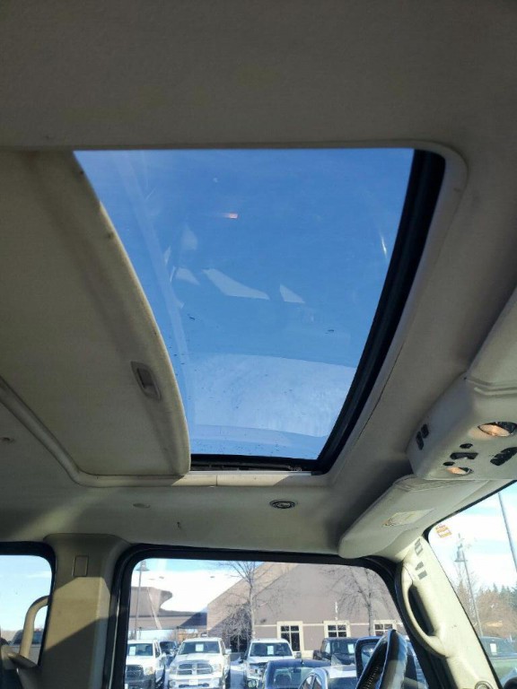 2003 HUMMER H2 Image 11