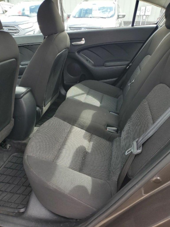 2017 Kia Forte Image 7