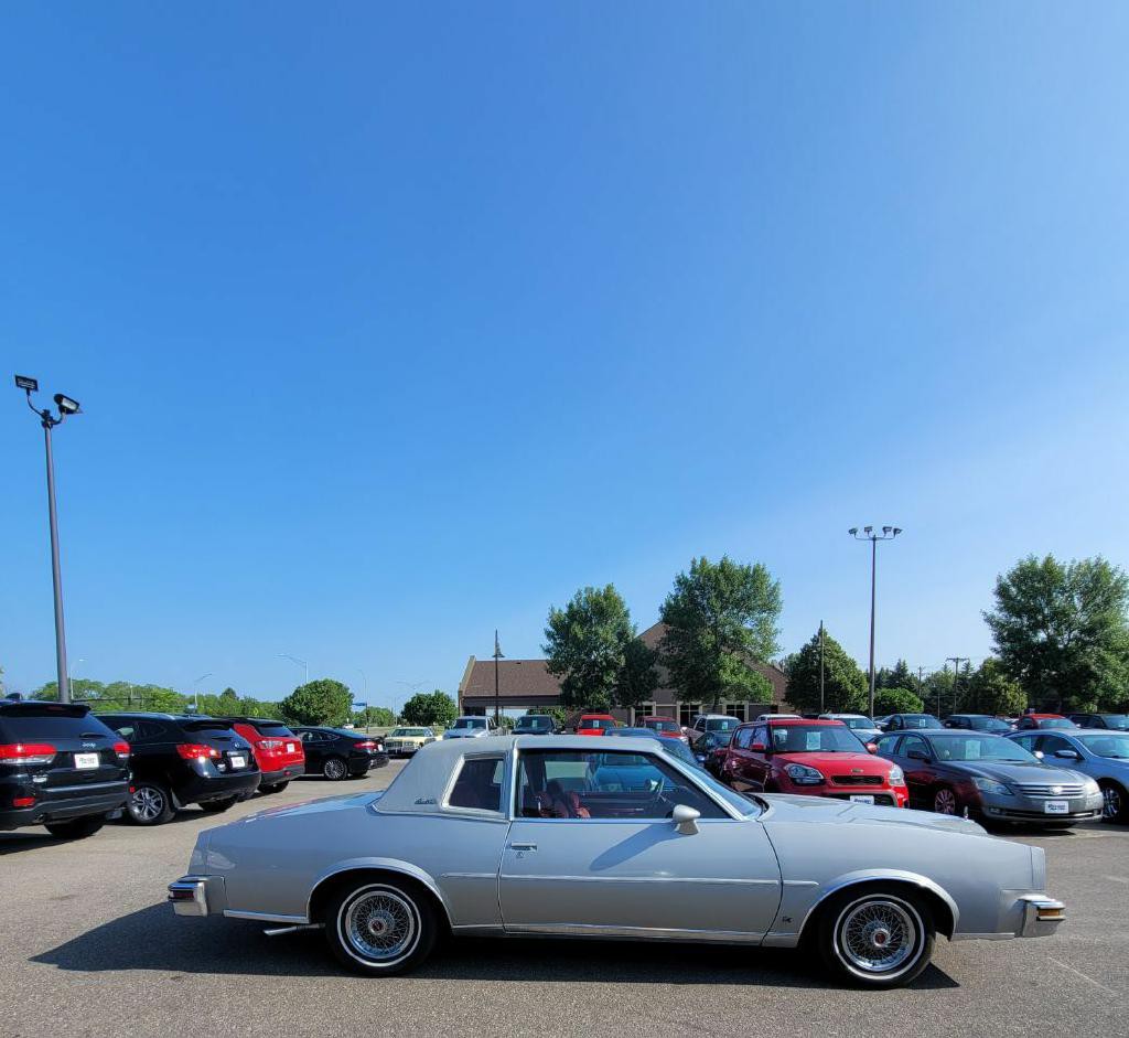 1979 Pontiac Grand Prix Image 5