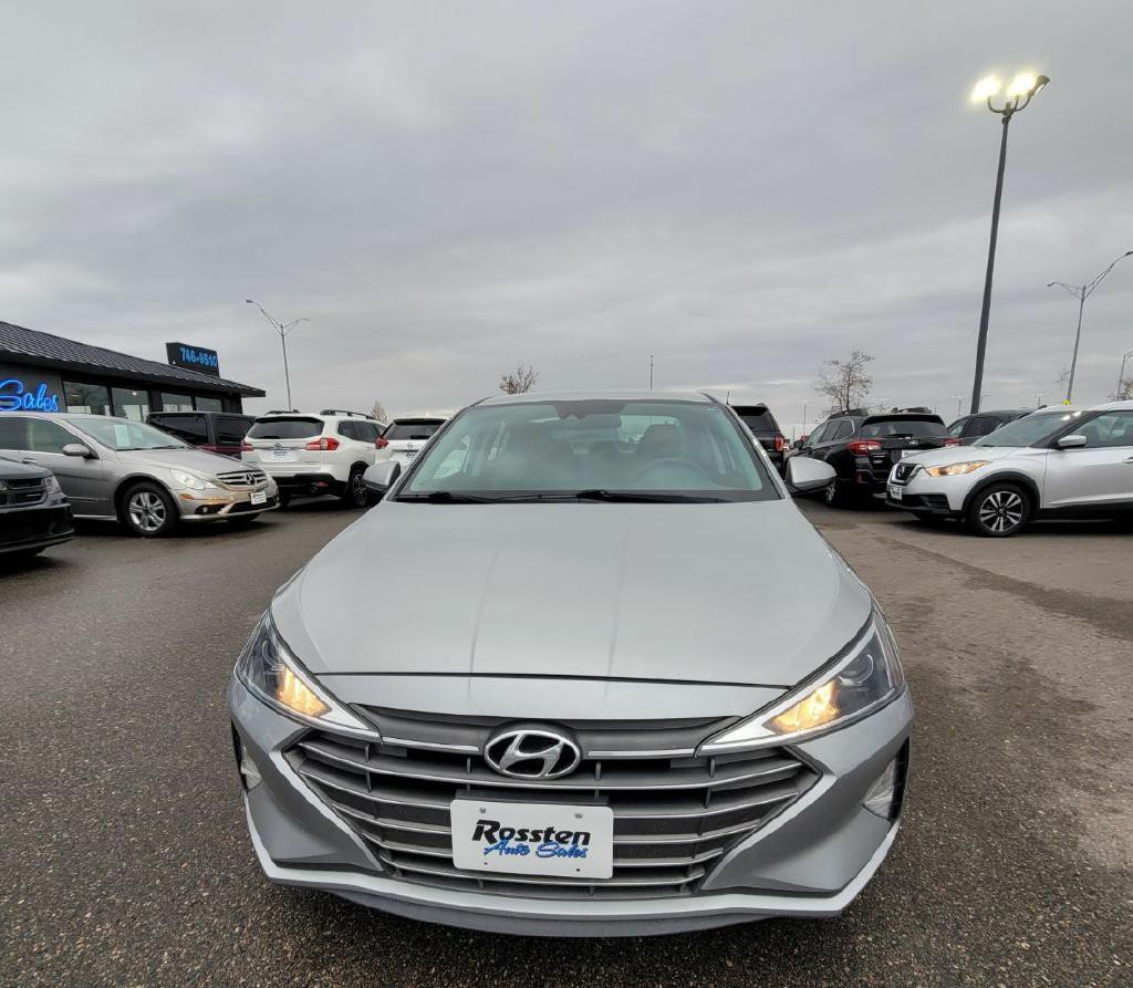 2020 Hyundai Elantra Image 3