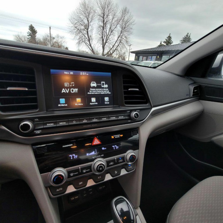 2020 Hyundai Elantra Image 11