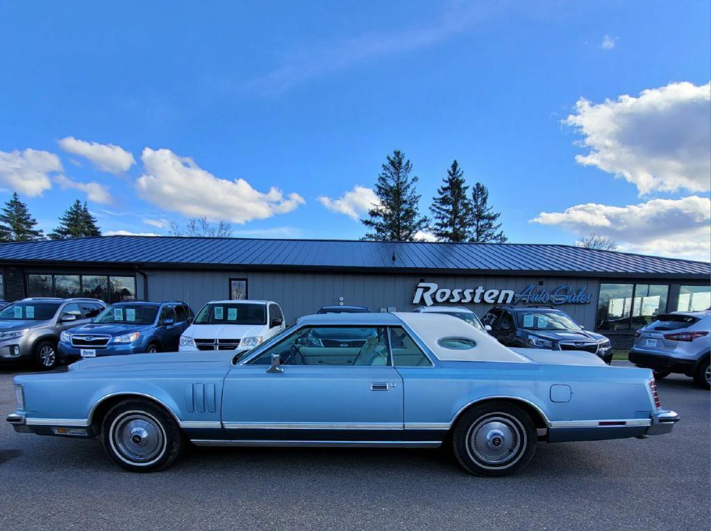 1977 Lincoln Continental Image 1
