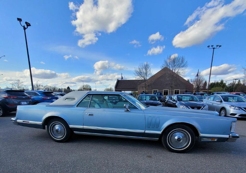 1977 Lincoln Continental Image 5