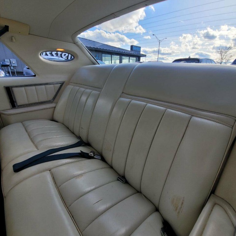1977 Lincoln Continental Image 13