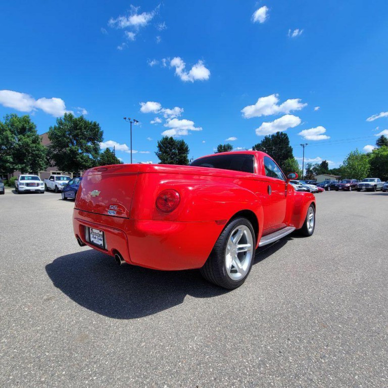 2004 Chevrolet SSR Image 6