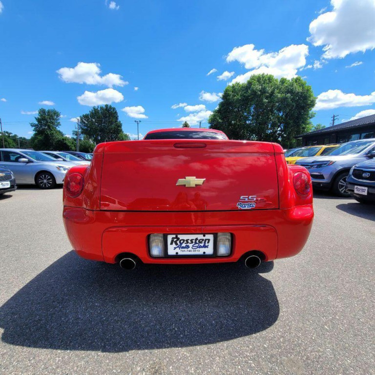 2004 Chevrolet SSR Image 7