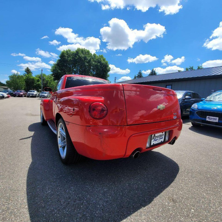 2004 Chevrolet SSR Image 8