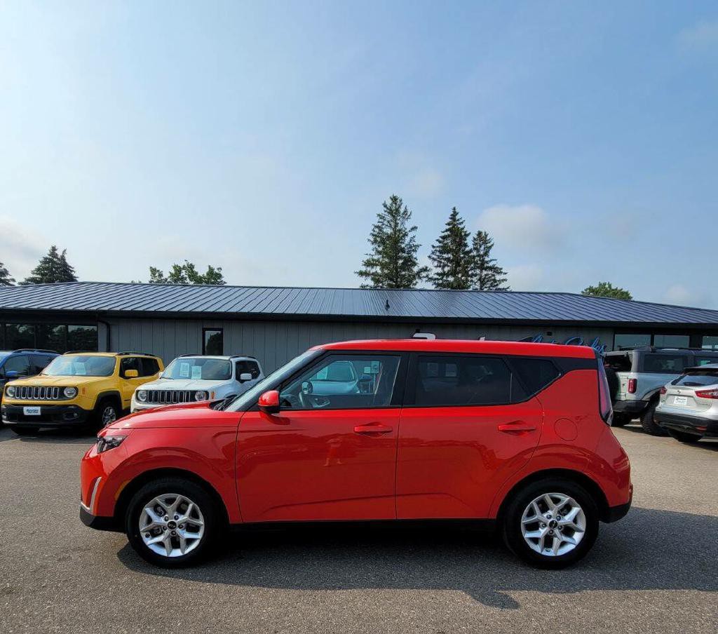 2024 Kia Soul Image 1
