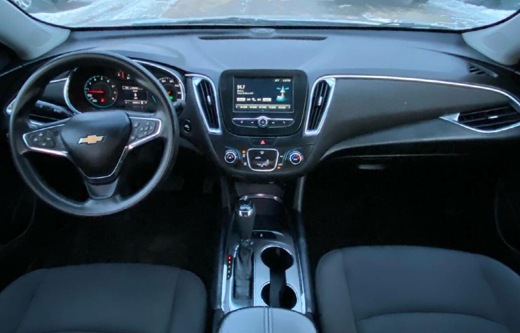 2016 Chevrolet Malibu Image 10
