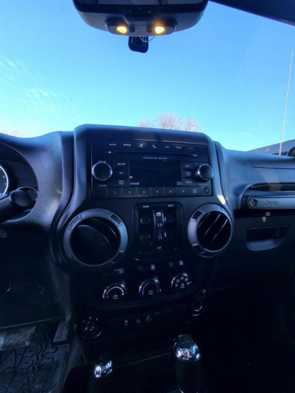 2014 Jeep Wrangler Unlimited Image 12