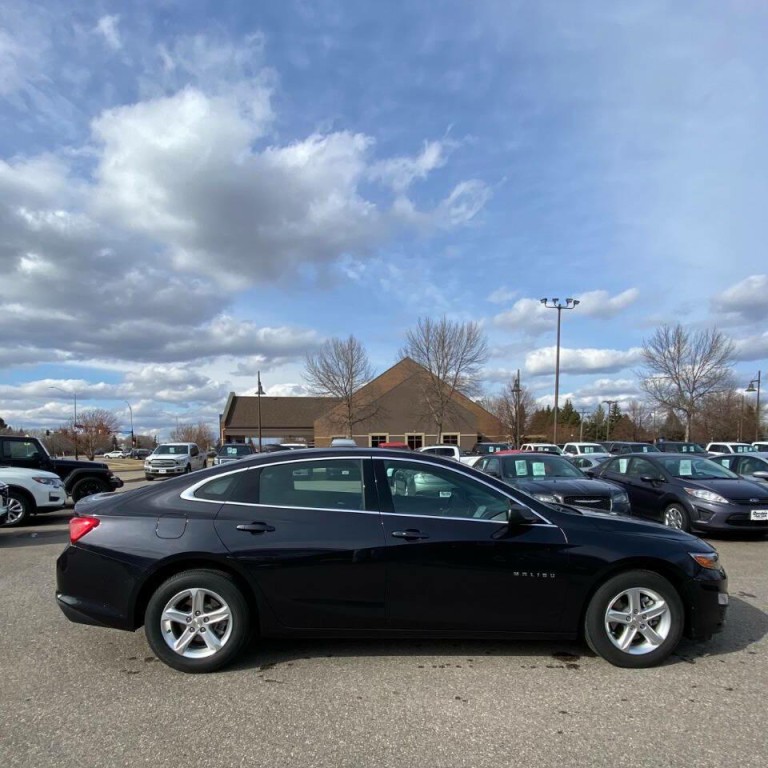 2022 Chevrolet Malibu Image 5