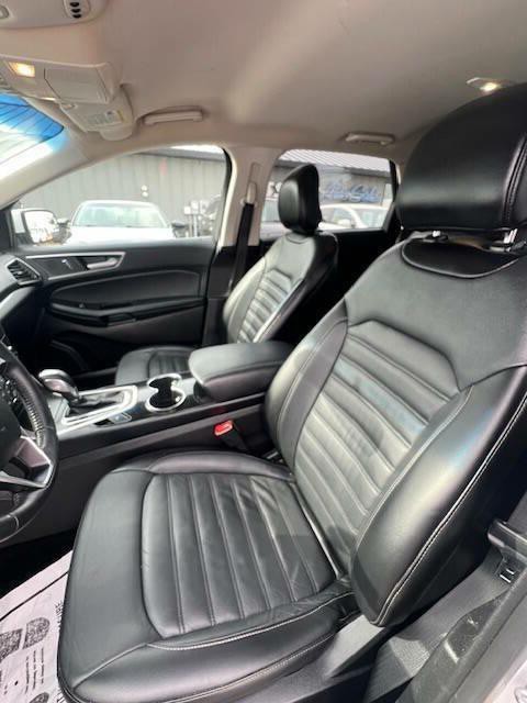 2018 Ford Edge Image 9