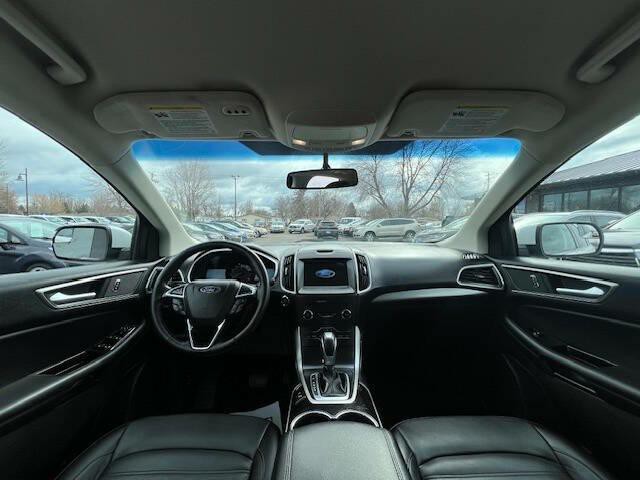 2018 Ford Edge Image 11