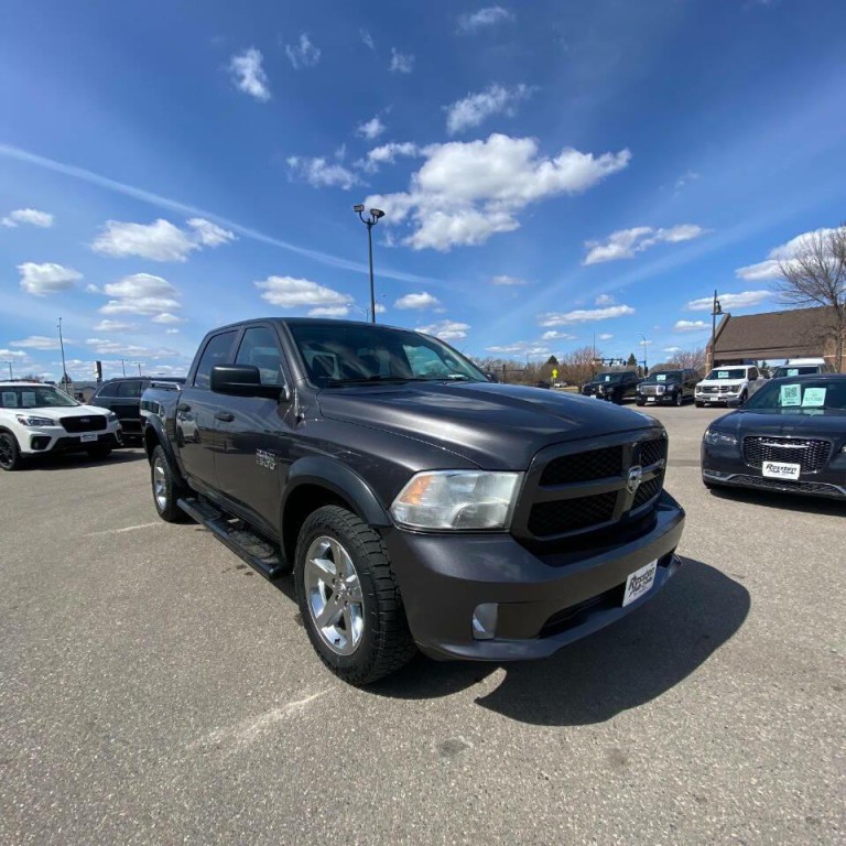 2015 RAM 1500 Image 3
