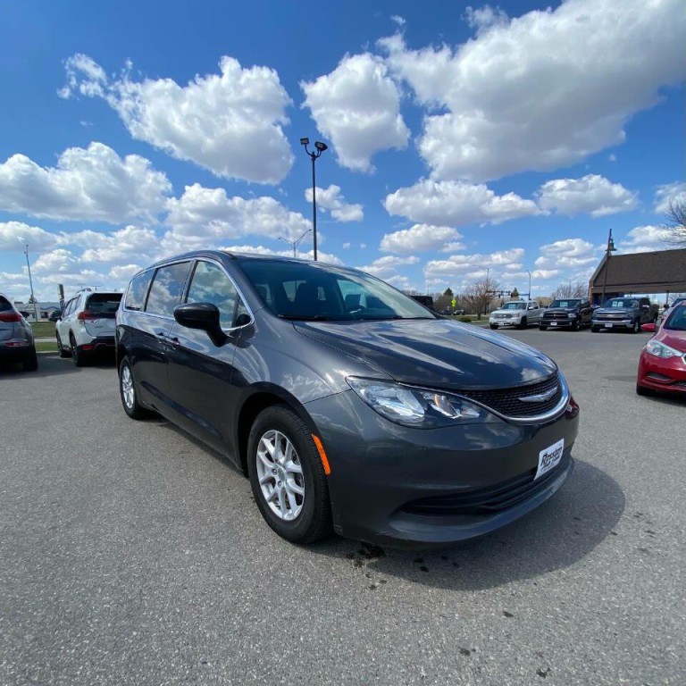 2017 Chrysler Pacifica Image 4