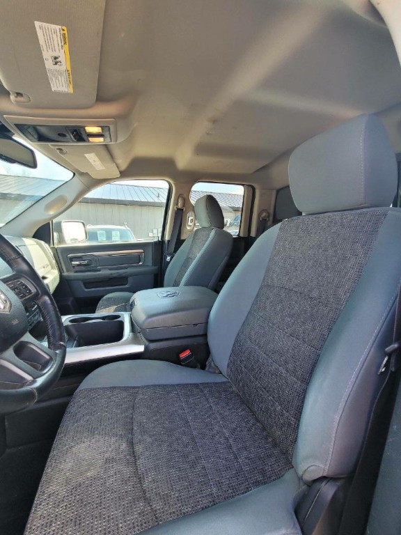 2016 RAM 1500 Image 12