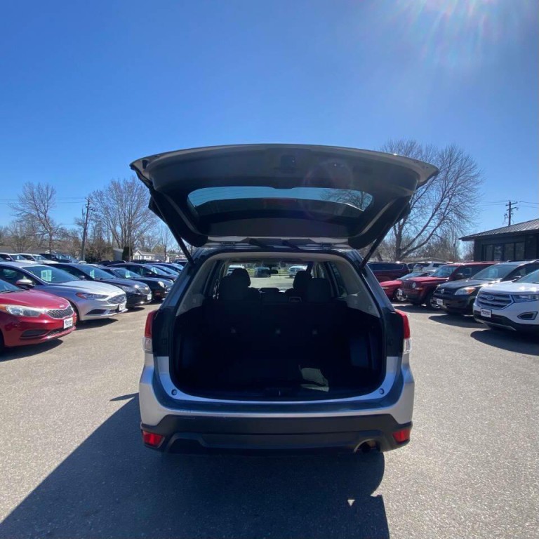 2021 Subaru Forester Image 8