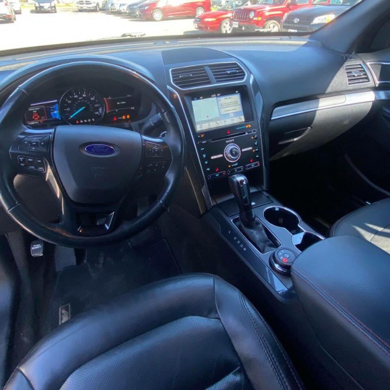 2018 Ford Explorer Image 15