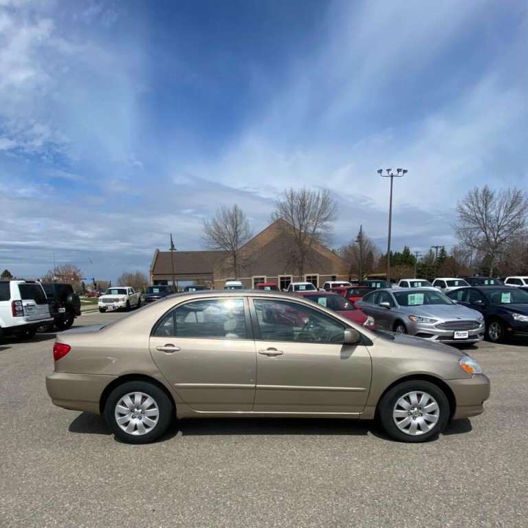2004 Toyota Corolla Image 5