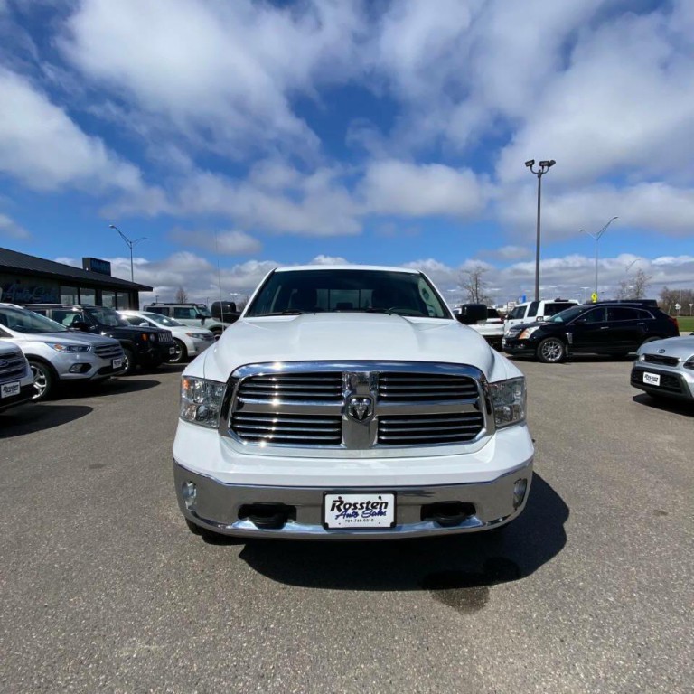 2014 RAM 1500 Image 3
