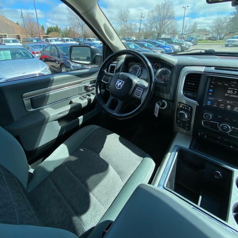 2014 RAM 1500 Image 13