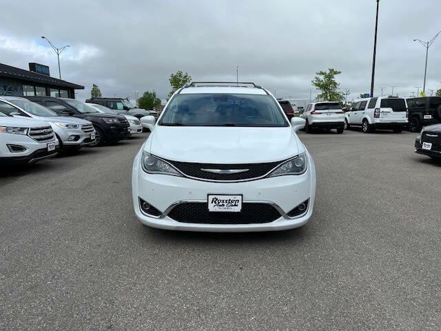 2018 Chrysler Pacifica Image 3