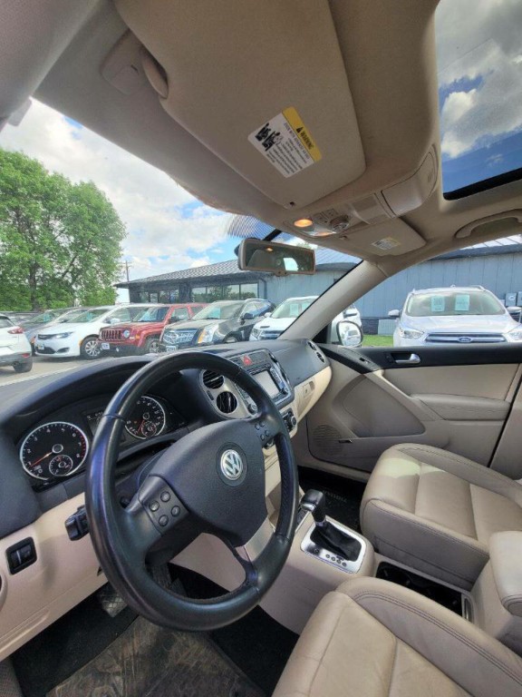 2010 Volkswagen Tiguan Image 10