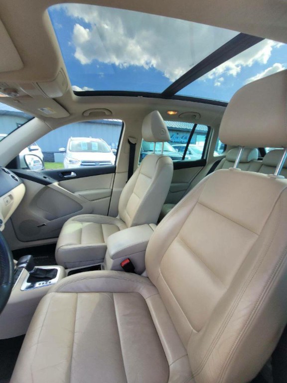 2010 Volkswagen Tiguan Image 11