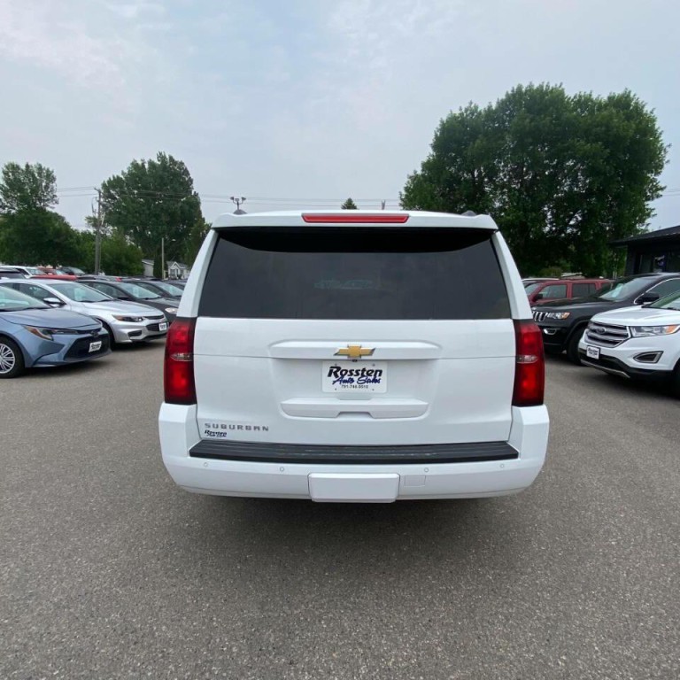 2015 Chevrolet Suburban Image 7