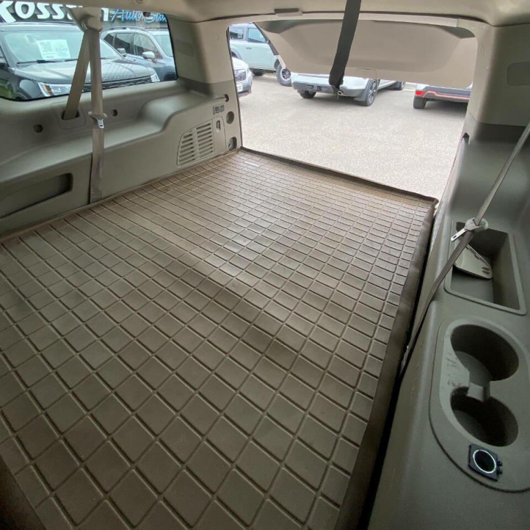 2015 Chevrolet Suburban Image 12