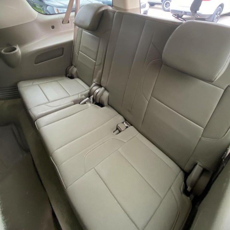 2015 Chevrolet Suburban Image 15
