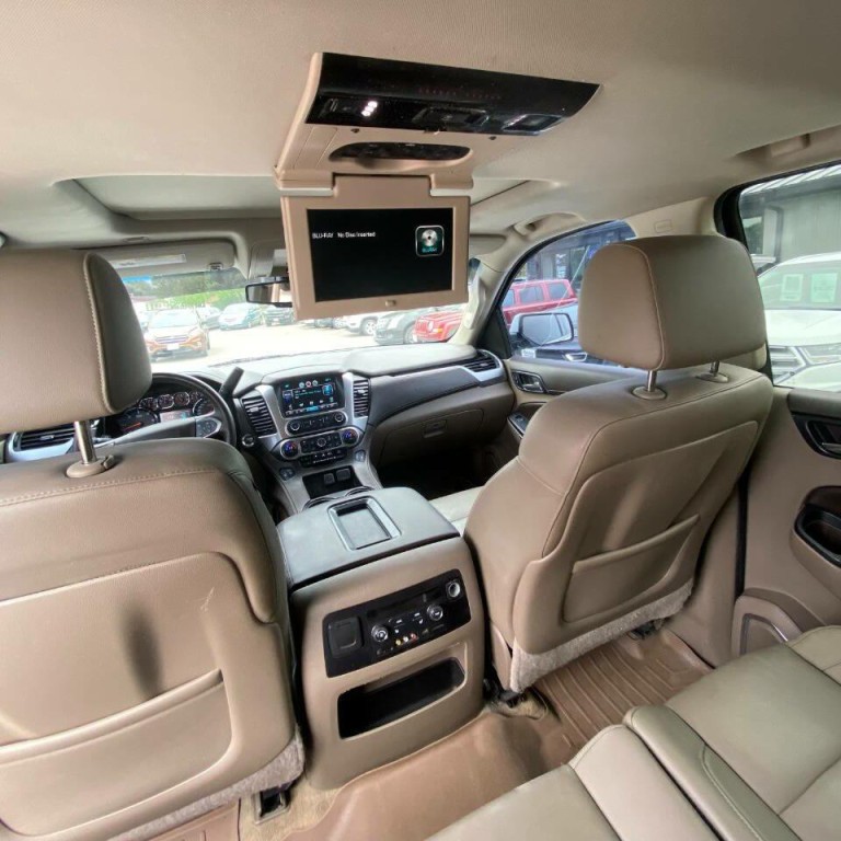 2015 Chevrolet Suburban Image 17