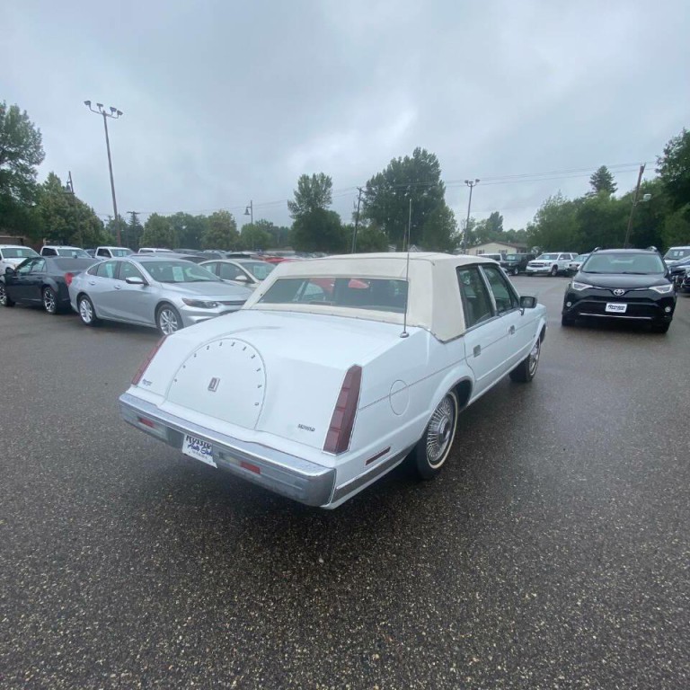 1987 Lincoln Continental Image 6
