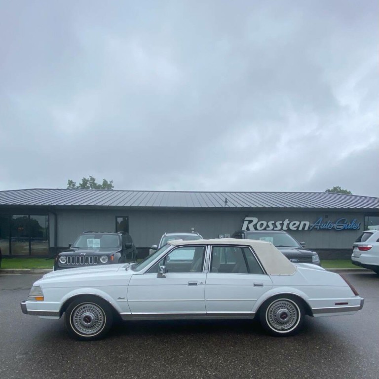1987 Lincoln Continental Image 9