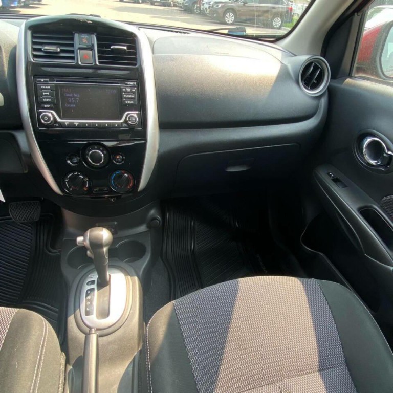 2018 Nissan Versa Image 13