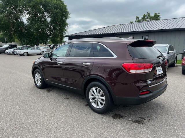 2016 Kia Sorento Image 9