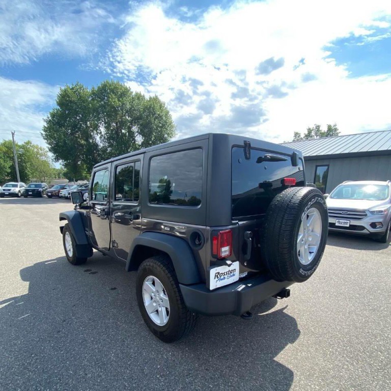 2016 Jeep Wrangler Unlimited Image 8