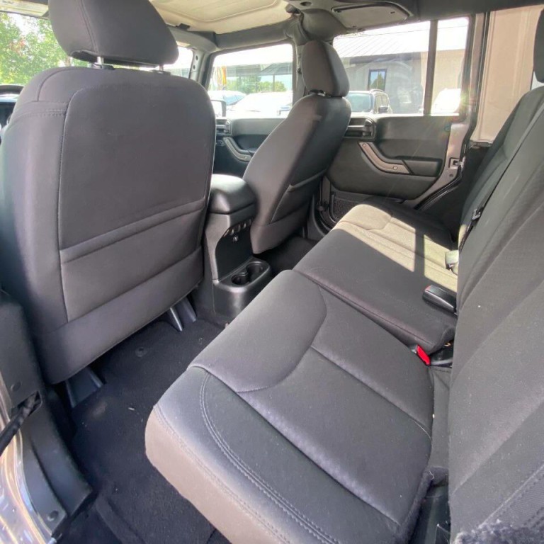 2016 Jeep Wrangler Unlimited Image 12