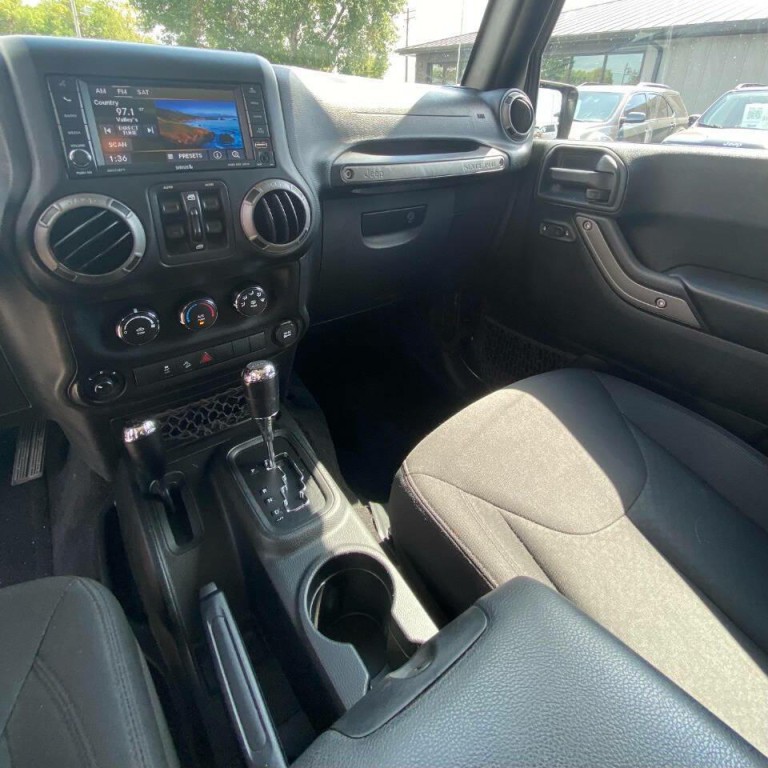 2016 Jeep Wrangler Unlimited Image 16