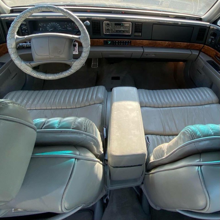 1994 Buick Park Avenue Image 12